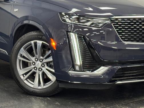 2025 Cadillac XT6 Premium Luxury AWD