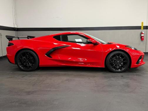 2025 Chevrolet Corvette Stingray w/1LT