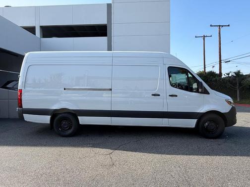 2026 Mercedes-Benz Sprinter 2500 High Roof
