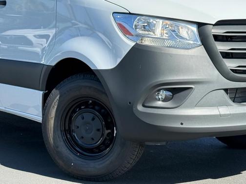 2026 Mercedes-Benz Sprinter 2500 144 WB