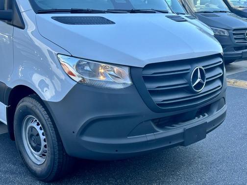 2025 Mercedes-Benz Sprinter 2500 High Roof