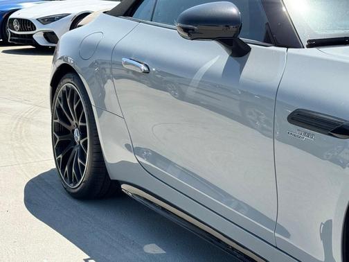 2025 Mercedes-Benz AMG SL 43 Base