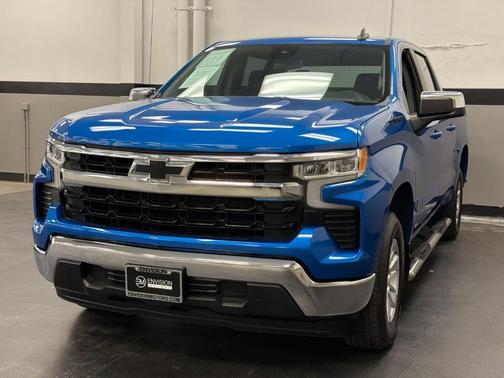Glacier Blue Metallic 2024 Chevrolet Silverado 1500 LT