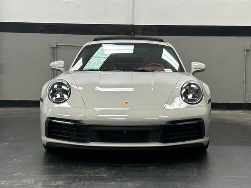 2023 Porsche 911 Carrera