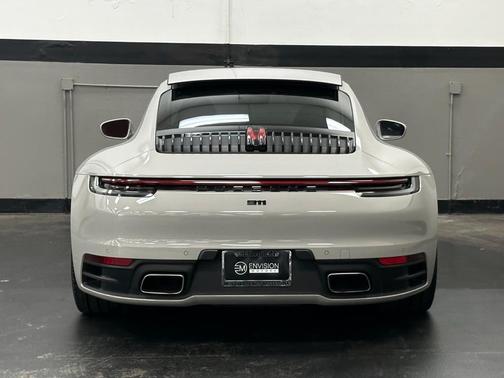 2023 Porsche 911 Carrera