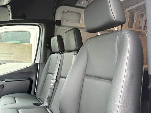 2025 Mercedes-Benz Sprinter 2500 170 WB High Roof Extended Cargo