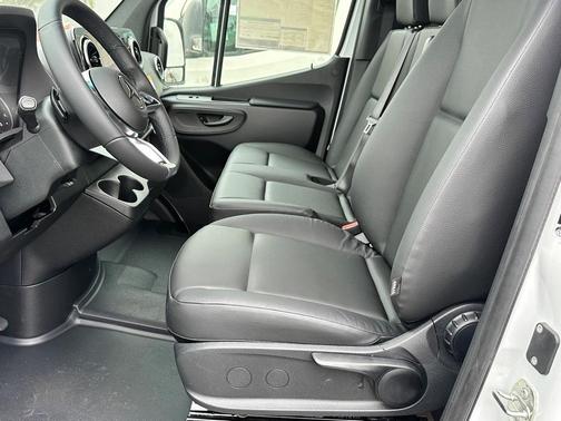 2025 Mercedes-Benz Sprinter 2500 170 WB High Roof Extended Cargo
