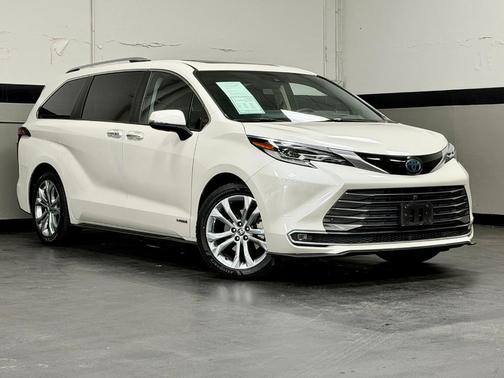 2021 Toyota Sienna 
