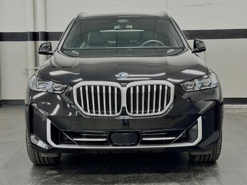 Black Sapphire Metallic 2026 BMW X5 PHEV xDrive50e
