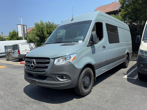 2025 Mercedes-Benz Sprinter 2500 High Roof