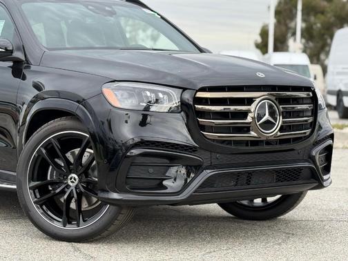 2026 Mercedes-Benz GLS 580 Base 4MATIC