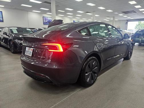 2025 Tesla Model 3 Long Range