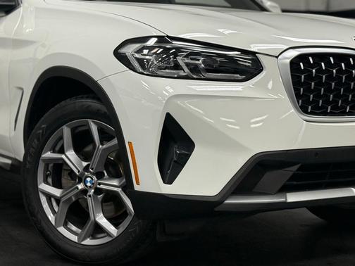 2023 BMW X4 xDrive30i