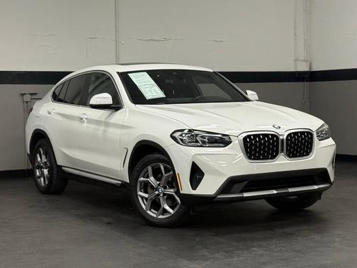 2023 BMW X4 xDrive30i