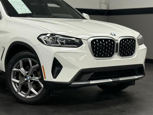 2023 BMW X4 xDrive30i