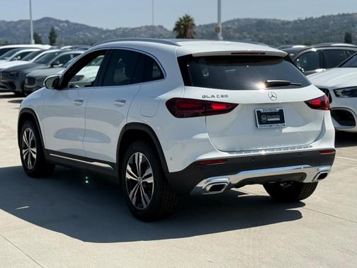 2026 Mercedes-Benz GLA 250 Base
