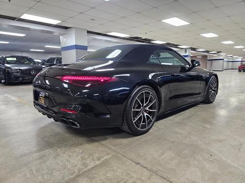 2022 Mercedes-Benz AMG SL 63 Base