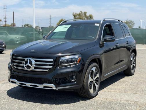 Black 2026 Mercedes-Benz GLB 250 Base