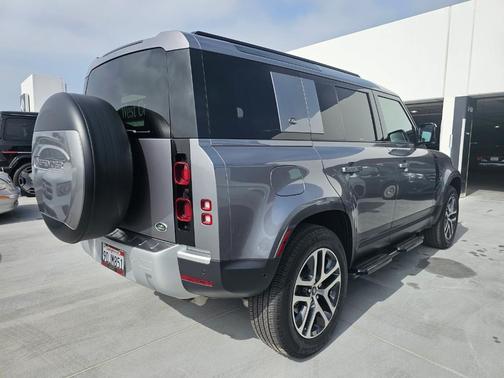 2023 Land Rover Defender 110 S