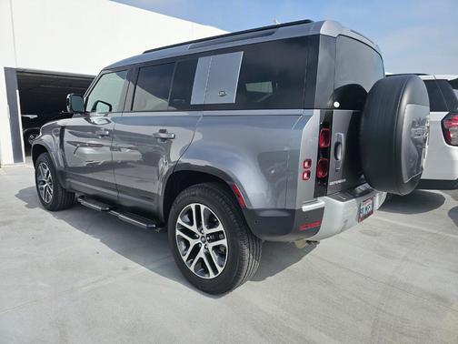 2023 Land Rover Defender 110 S