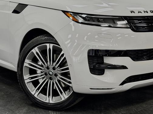 2024 Land Rover Range Rover Sport SE