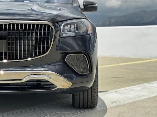 Obsidian Black 2026 Mercedes-Benz Maybach GLS 600 4MATIC