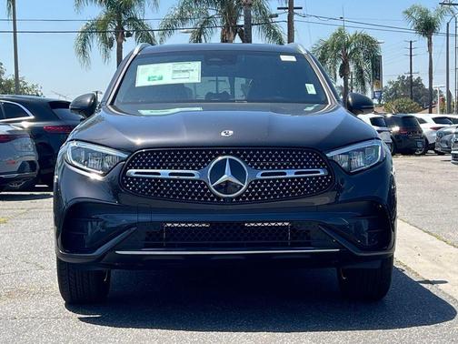 2025 Mercedes-Benz GLC 350e Base 4MATIC