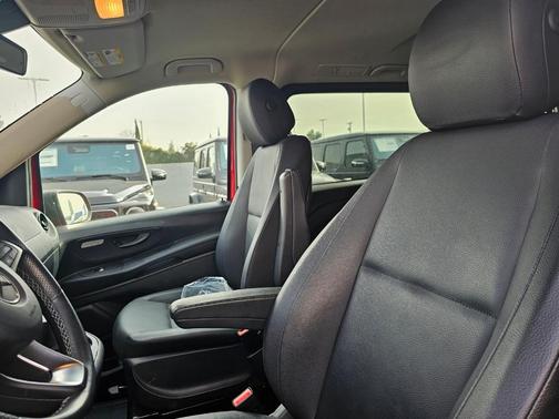 2023 Mercedes-Benz Metris Base