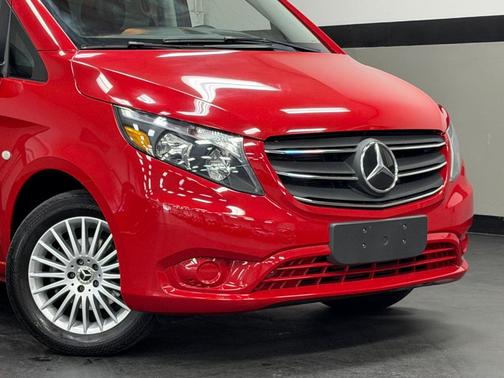 2023 Mercedes-Benz Metris Base