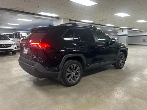 2024 Toyota RAV4 Hybrid XLE Premium
