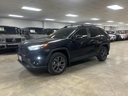 2024 Toyota RAV4 Hybrid XLE Premium