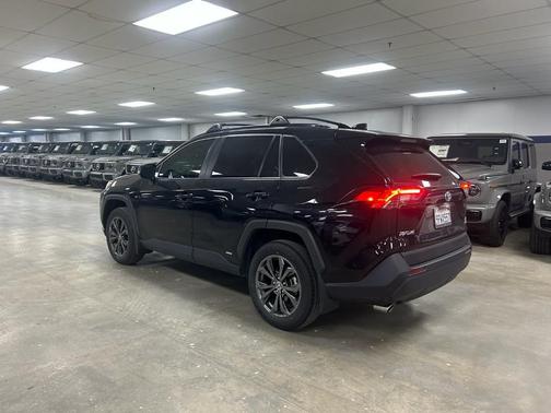 2024 Toyota RAV4 Hybrid XLE Premium