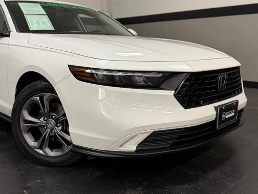 Platinum White Pearl 2023 Honda Accord EX