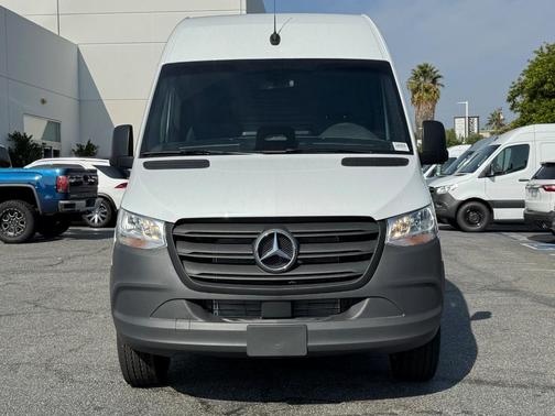 2026 Mercedes-Benz Sprinter 2500 Standard Roof