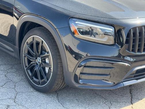 2025 Mercedes-Benz AMG GLB 35 Base