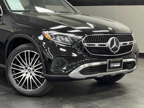 2026 Mercedes-Benz GLC 300 Base