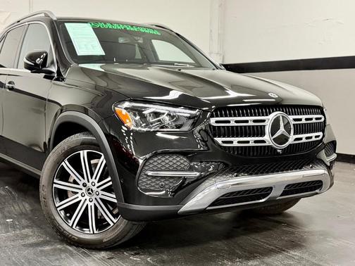 Obsidian Black Metallic 2026 Mercedes-Benz GLE 350 Base 4MATIC