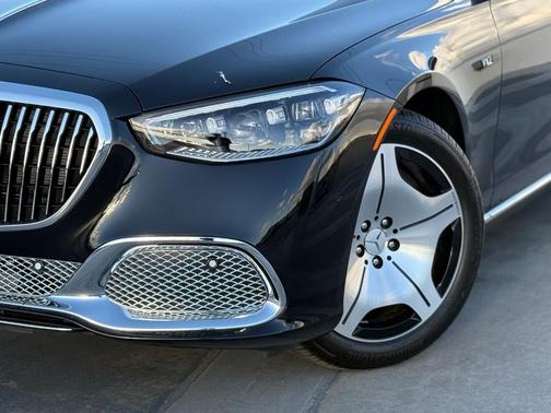 Obsidian Black 2026 Mercedes-Benz Maybach S 680 Base 4MATIC
