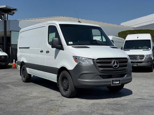 2025 Mercedes-Benz Sprinter 2500 Standard Roof