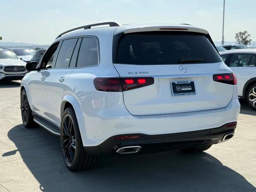 2026 Mercedes-Benz GLS 580