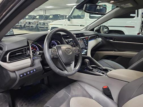 2020 Toyota Camry XLE V6