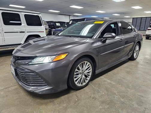 2020 Toyota Camry XLE V6