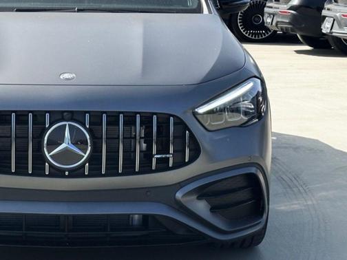 MANUFAKTUR MOUN 2025 Mercedes-Benz AMG GLA 35 Base