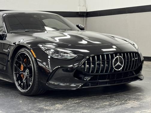 2024 Mercedes-Benz AMG GT 63