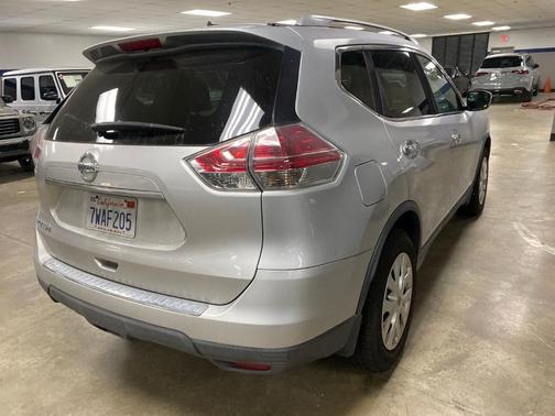Brilliant Silver 2016 Nissan Rogue S