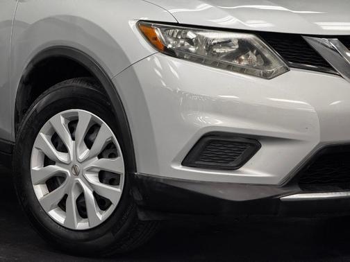 Brilliant Silver 2016 Nissan Rogue S