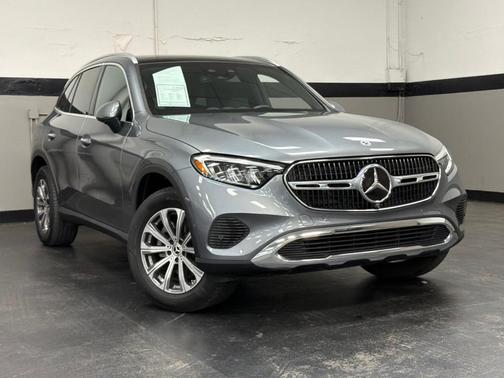 Selenite Gray Metallic 2023 Mercedes-Benz GLC 300 Base