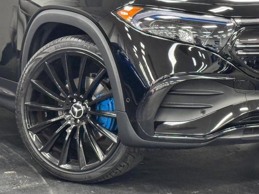 2022 Mercedes-Benz EQB 350 Base 4MATIC
