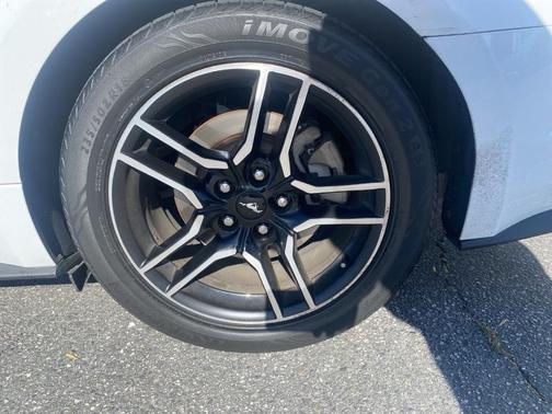 Oxford White 2020 Ford Mustang EcoBoost Premium