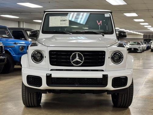 Moon 2025 Mercedes-Benz G-Class Base